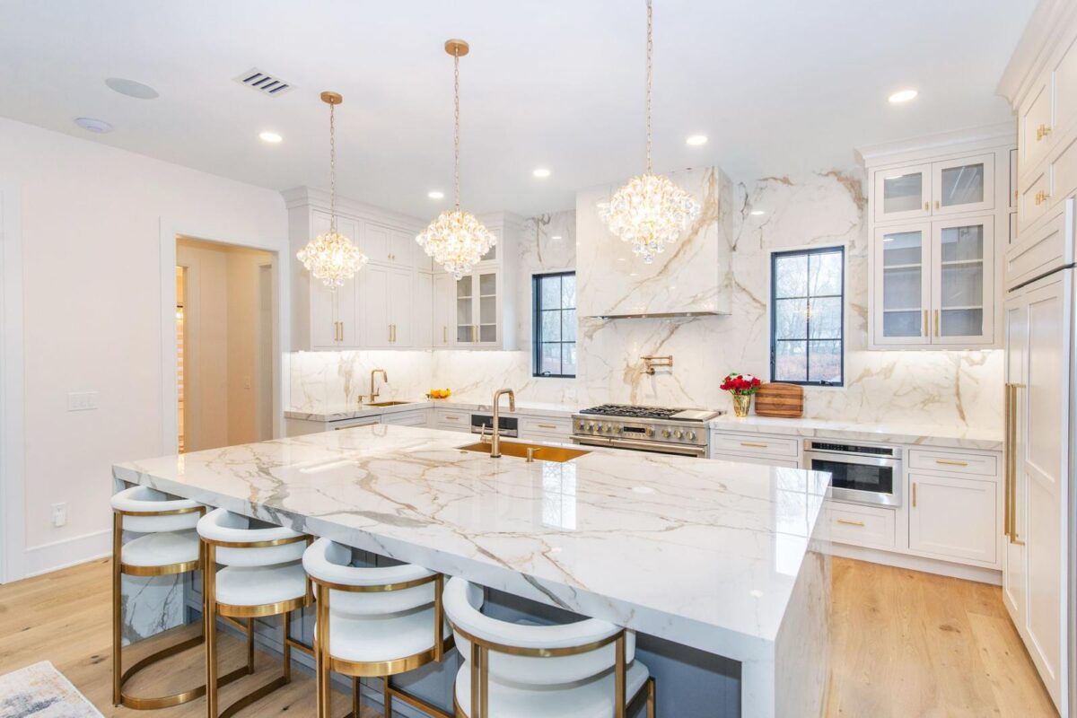 Porcelain Countertop Designs: Bringing Natural Stone Looks Into Modern Kitchens 4 733 - efesus home