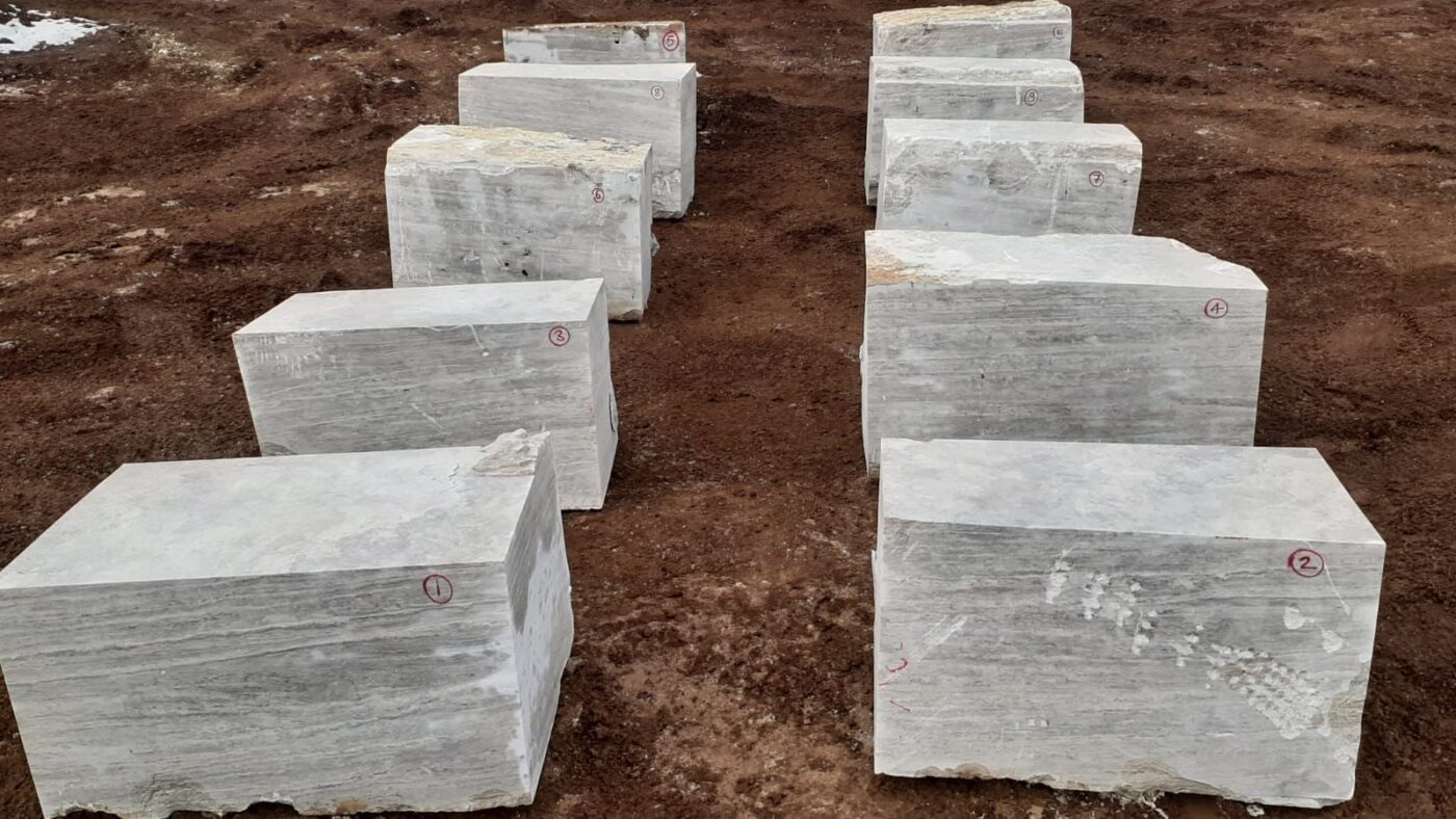 Silver Travertine Uses: A Complete Guide For Indoor And Outdoor Spaces 5 9 - efesus home